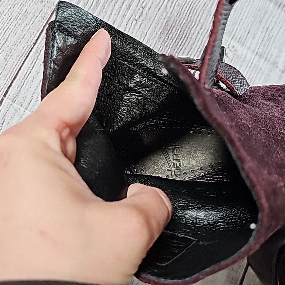 Dansko sz 36 maroon suede booties - Picture 9 of 10